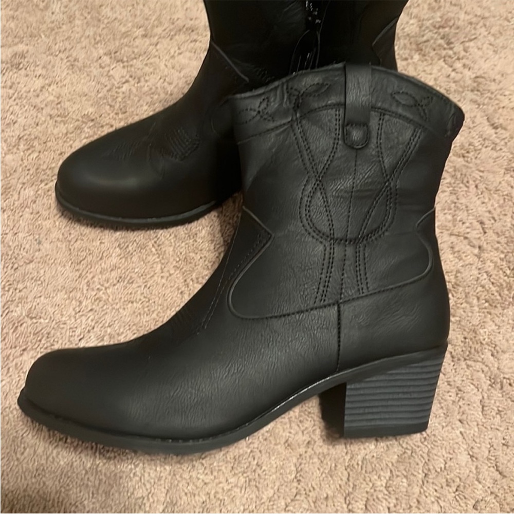 Brand new cowgirl boots